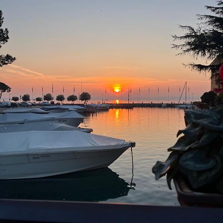 Porto Valentino 2 Daire Sirmione Dış mekan fotoğraf